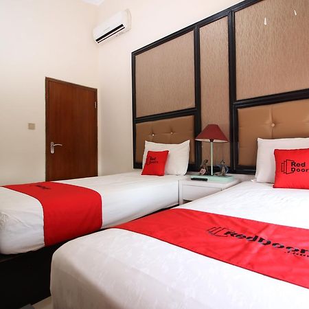 Reddoorz Plus Near Tugu Jogja 2 Γιογκιακάρτα Εξωτερικό φωτογραφία