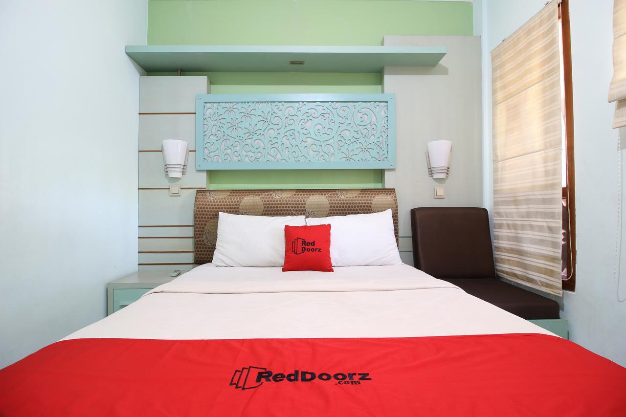 Reddoorz Plus Near Tugu Jogja 2 Γιογκιακάρτα Εξωτερικό φωτογραφία