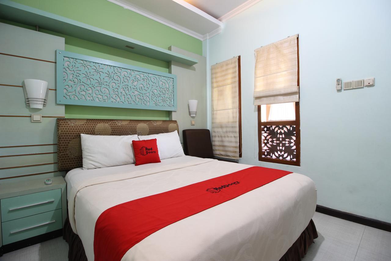 Reddoorz Plus Near Tugu Jogja 2 Γιογκιακάρτα Εξωτερικό φωτογραφία